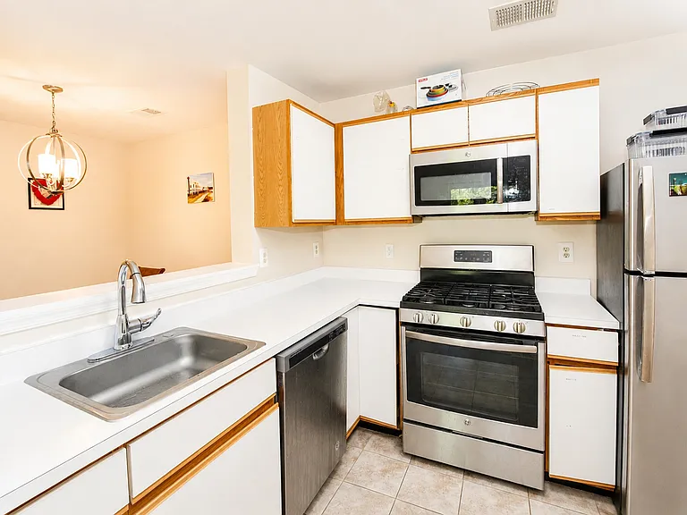 13201 Astoria Hill Ct #F — Photo 11