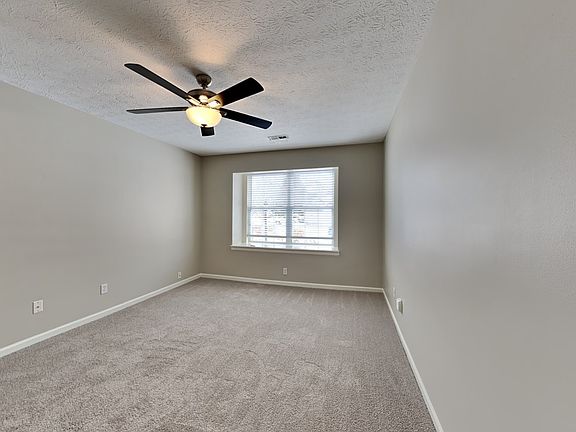 5th image of 19549 Creekview Dr