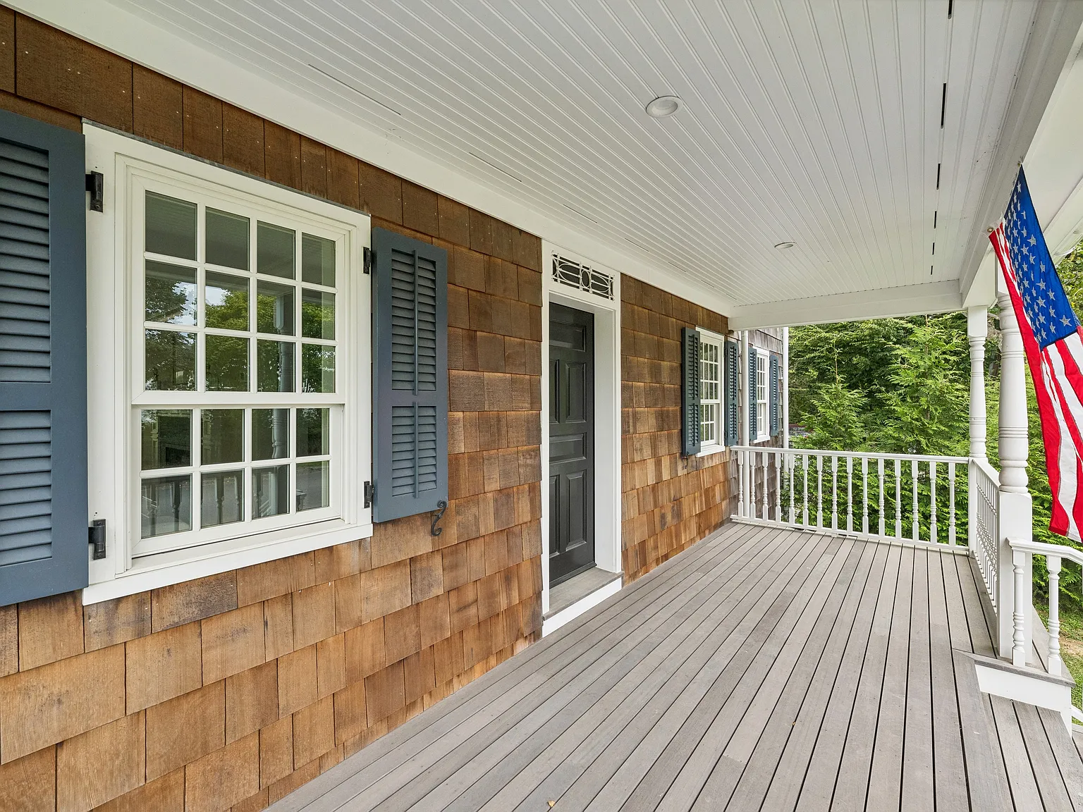 Southampton Historic Home First Time Availble For Rent — Photo 4