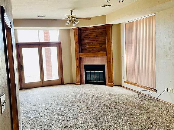 5th image of 511 NW Fairway Villas Dr Unit 3