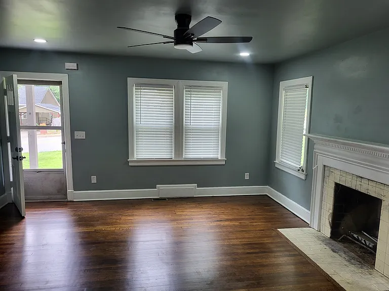 289 Marion Ave — Photo 4