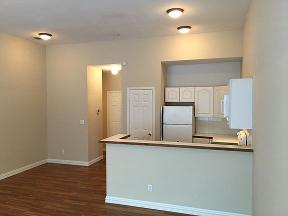 5th image of 7448 Coronado Ave