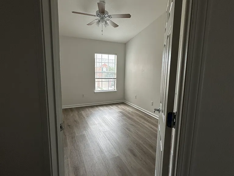 4223 Highwood Dr — Photo 11