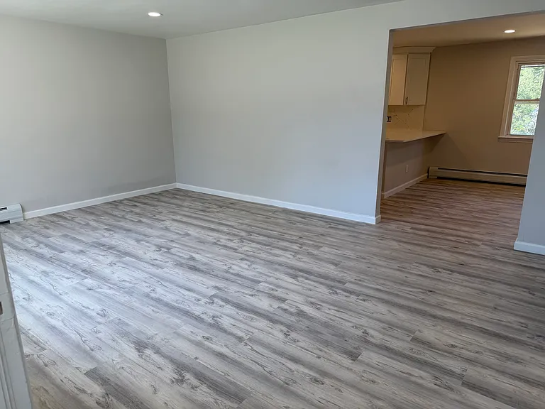 132 Concord St — Photo 2