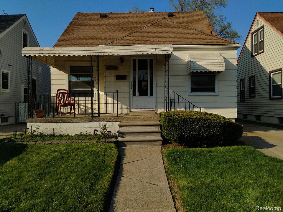 1st image of 716 Mill St