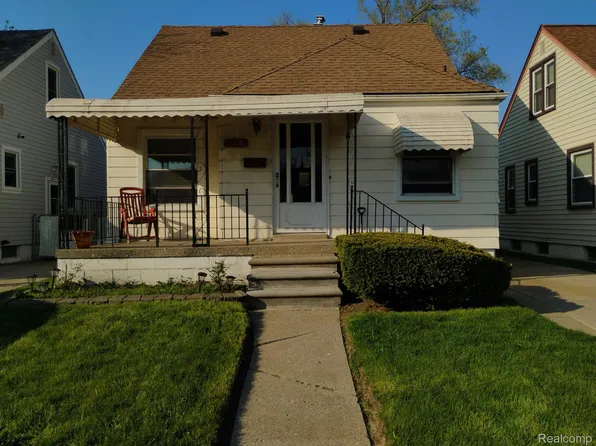 716 Mill St, Lincoln Park, MI 48146