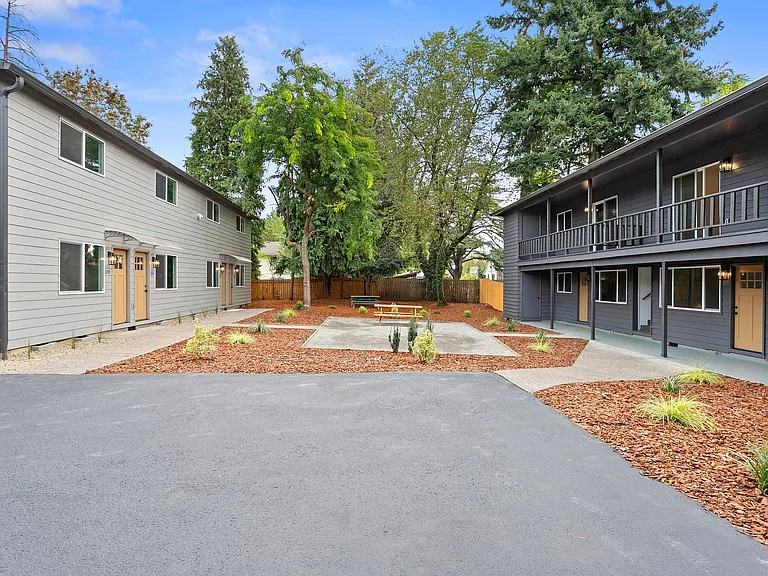 Powell Place — Photo 3