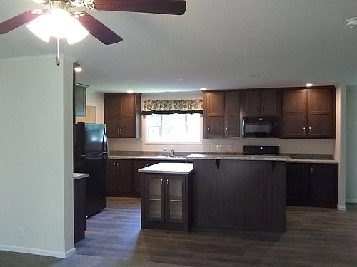 5th image of 98 Carriage Ln