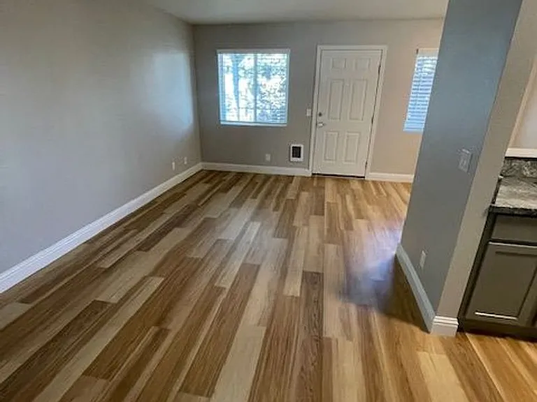 310 Pine St — Photo 14
