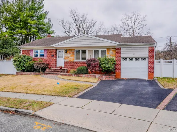 8 Lucille Drive, Syosset, NY 11791