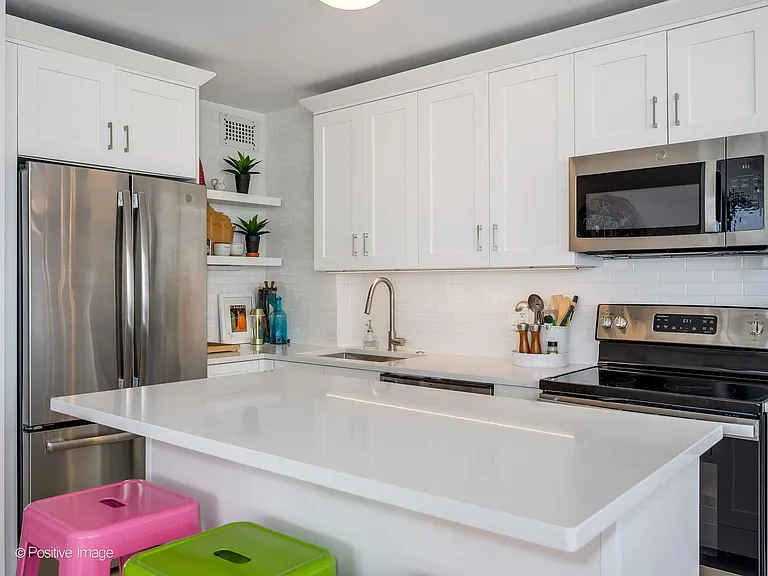 1455 N Sandburg Ter #2408 — Photo 7