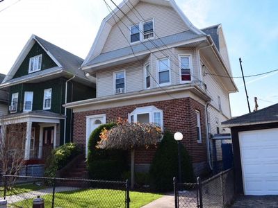 1114 E 35th St, Brooklyn, NY, 11210