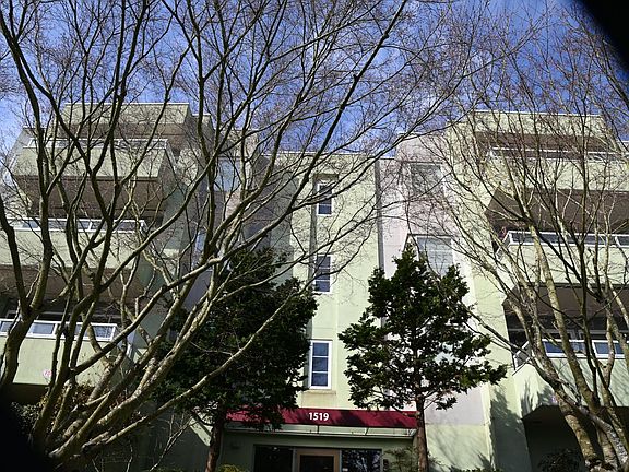 2nd image of 1519 California Ave SW #204