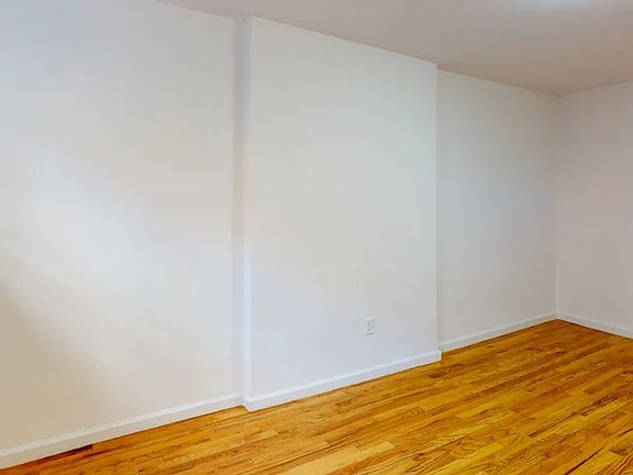 3rd image of 330 E 74th St APT B