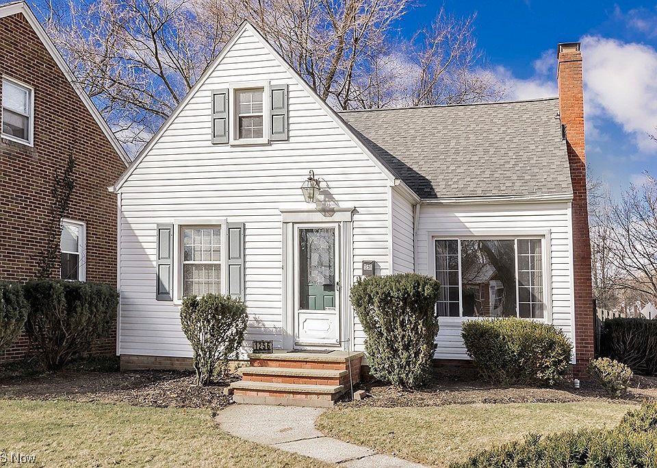 1256 Edsal Dr, Lyndhurst, OH 44124 | Zillow