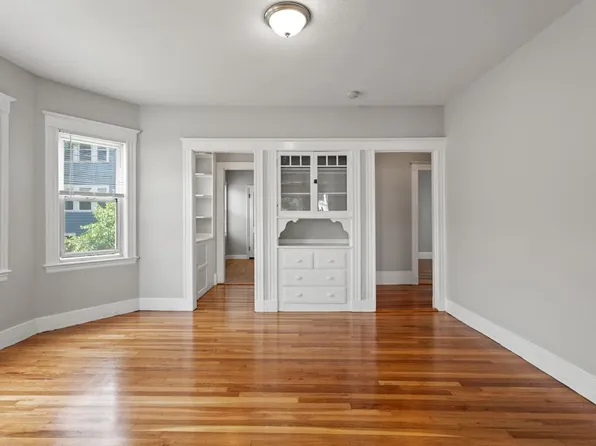 9 Franconia St #1, Dorchester, MA 02122
