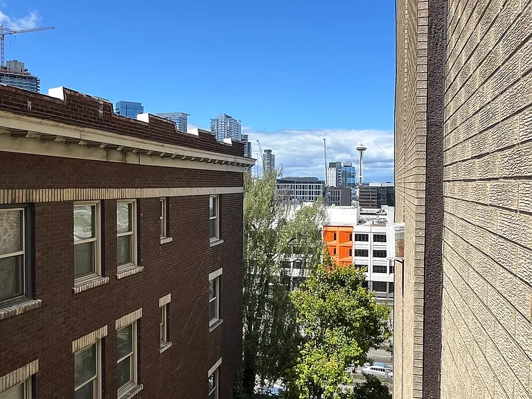 320 Melrose Ave E #506 — Photo 14