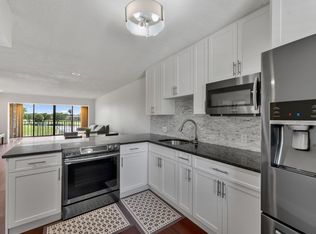 Luxemburg, Lake Worth, FL 33467