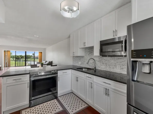 4489 Luxemburg Court #306, Lake Worth, FL 33467