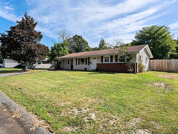 2nd image of 131 Elsie Rd