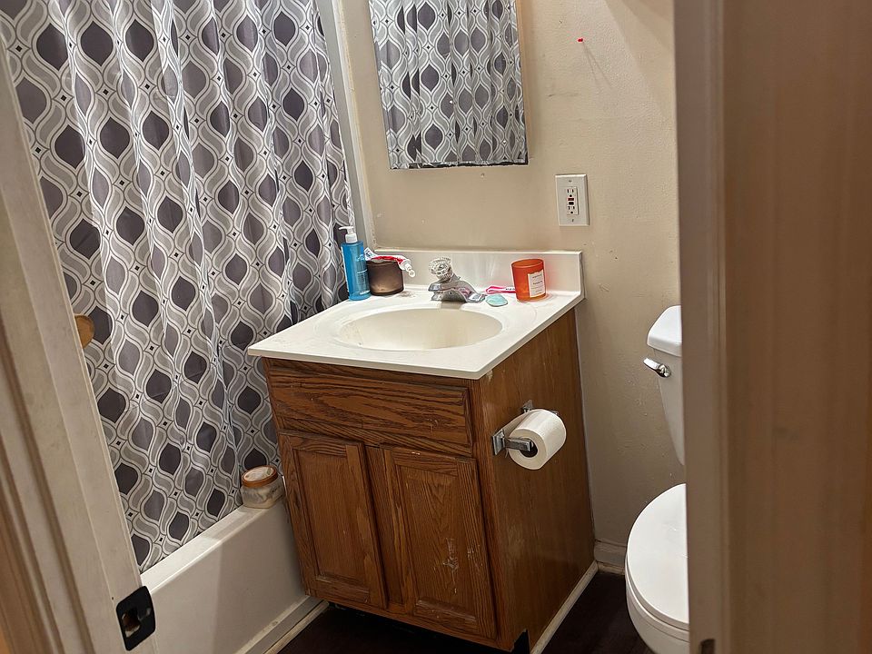 2nd image of 641 Waterloo Rd APT 314