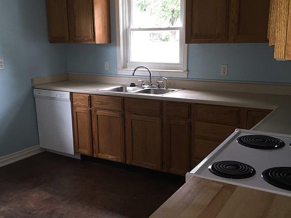 4th image of 32140 Donnelly St