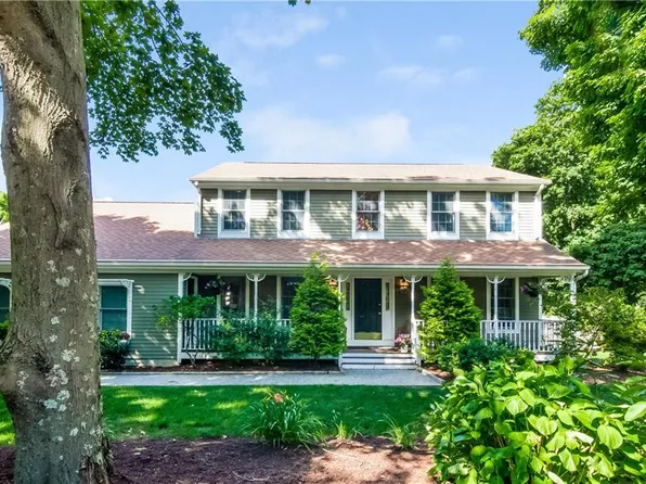 2 Maplewood Orchard Dr, Smithfield, RI 02828
