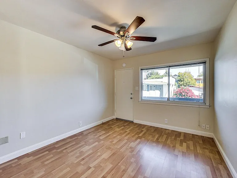 5471 Vicente Way — Photo 10