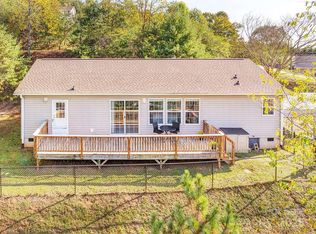 6 Clark Meadow Ln, Candler, NC 28715