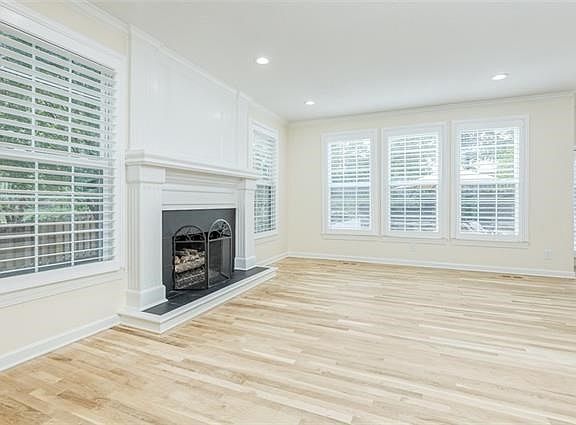 5th image of 13704 Granada Dr