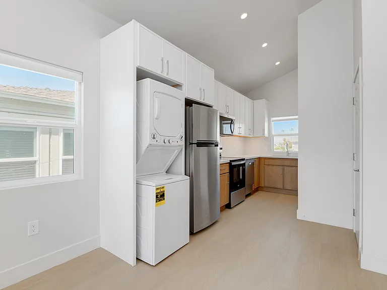 4718 Muir Ave — Photo 6