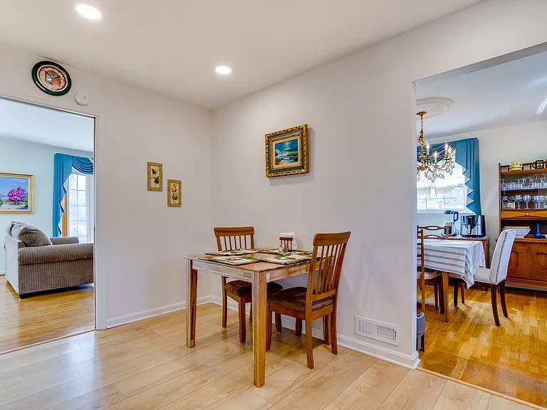 9215 Cherrytree Dr — Photo 14