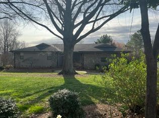 3000 E Brookhaven Cir, Dalton, GA 30720