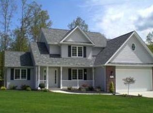 3714 Elizabeth Dr, Vermilion, OH 44089