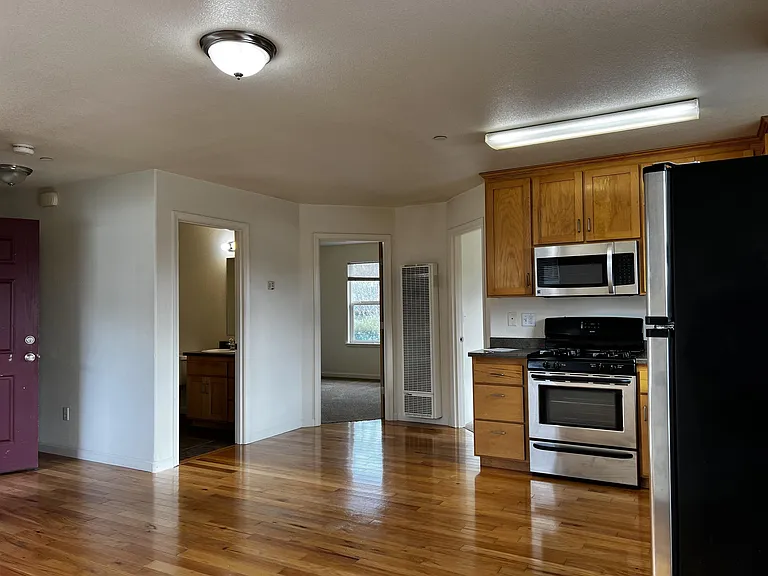 1660 Margo Ln #D — Photo 5