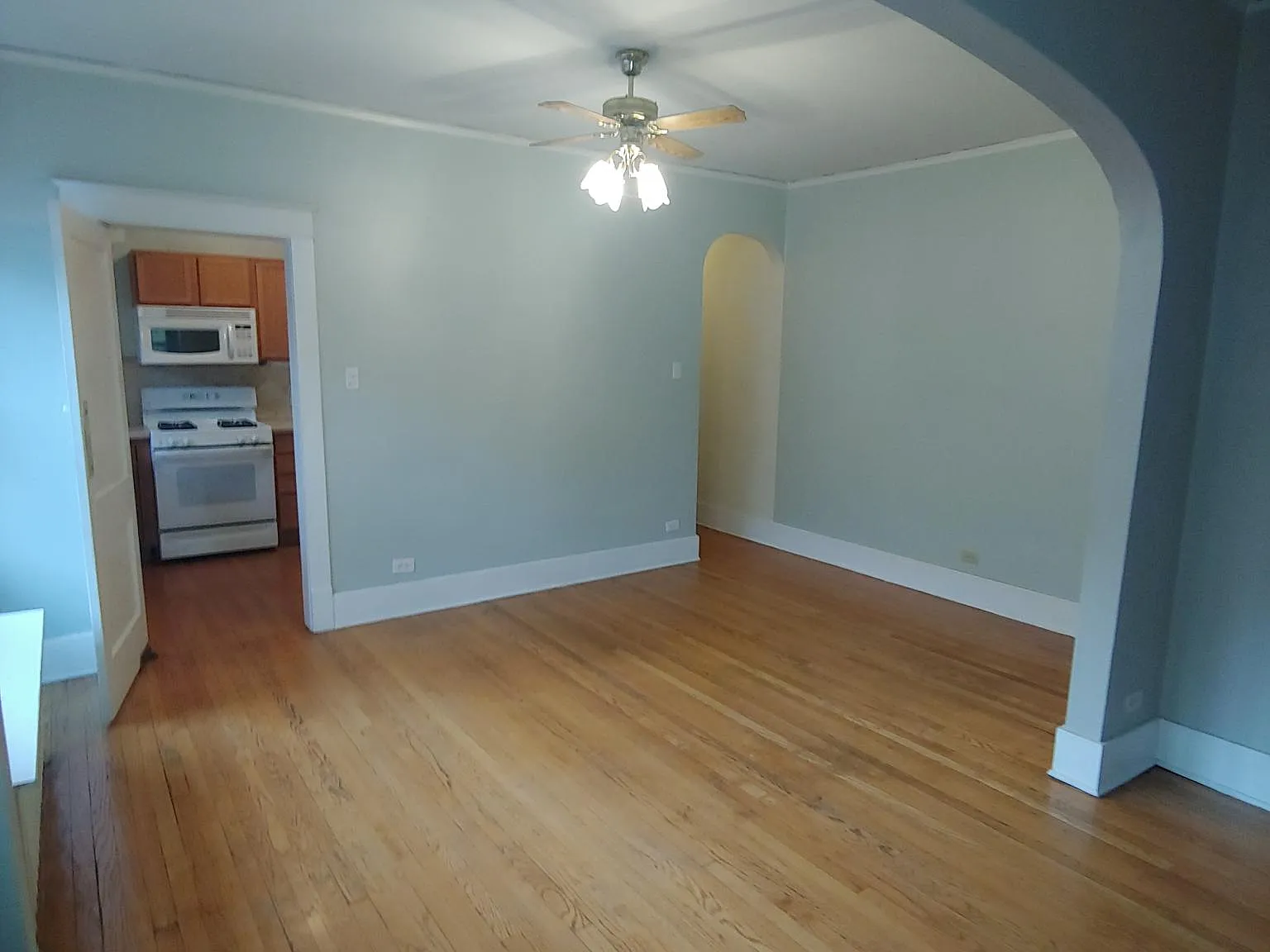 1 bed, 850 sqft, $1,750 — Photo 4