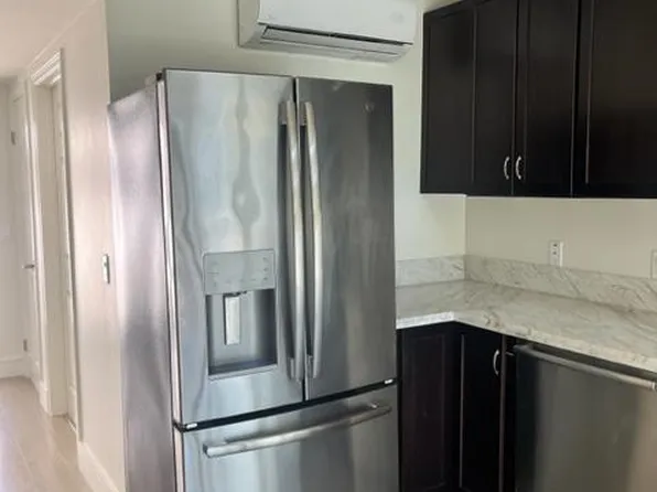 1866 Greenfield Ave #200, Los Angeles, CA 90025