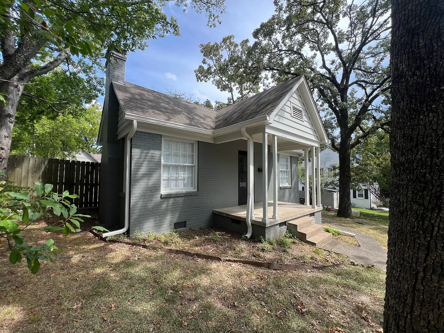 2 bed, 1015 sqft, $1,600 — Photo 2