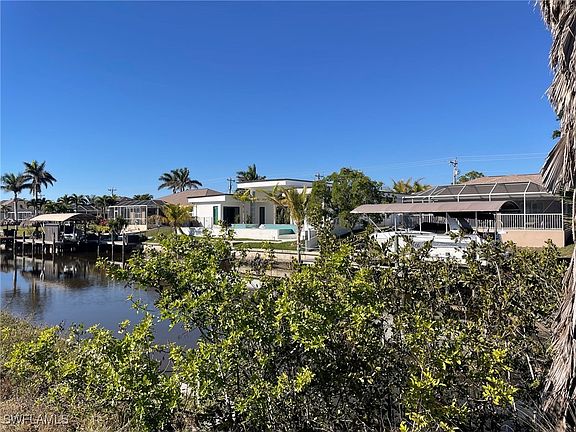 5th image of 909 SW 40th Ter