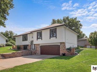 318 E Baronage Dr, Blair, NE 68008