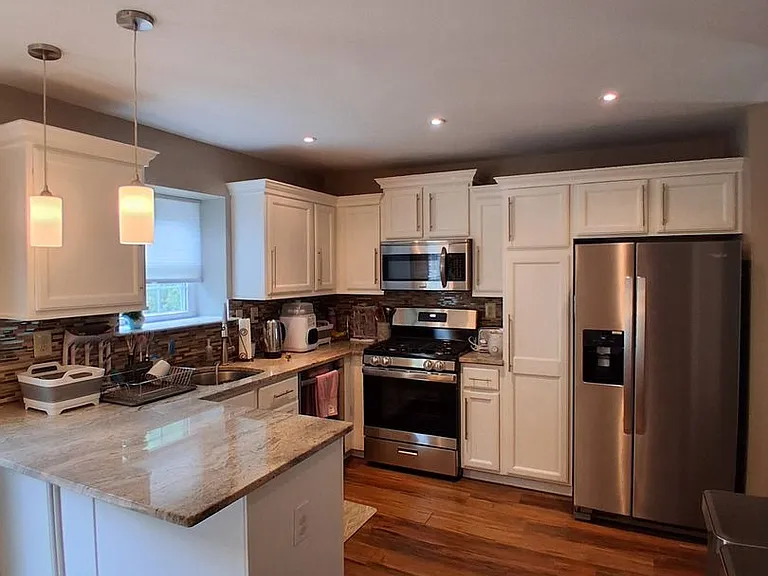 660 Longwood Rd — Photo 8