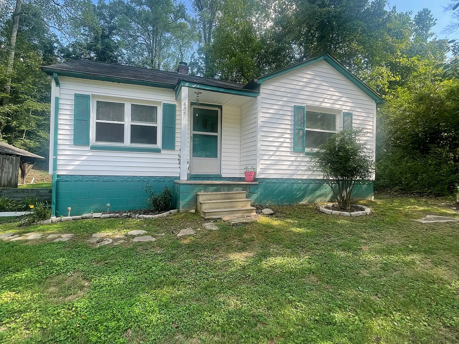 2 bed, 789 sqft, $1,300 — Photo 1