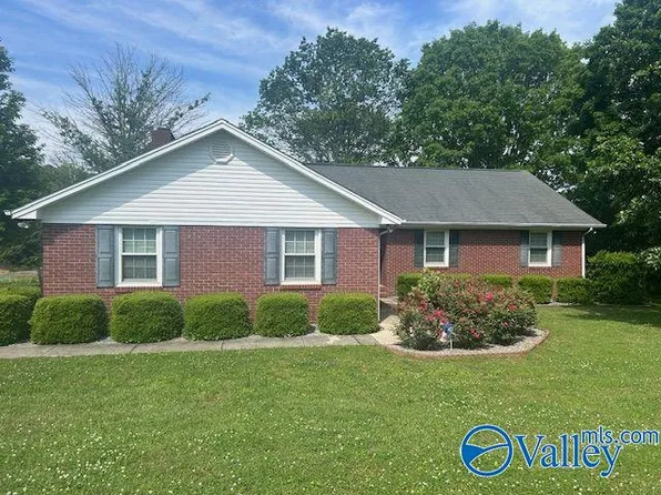 1116 Cimarron Dr, Scottsboro, AL 35769