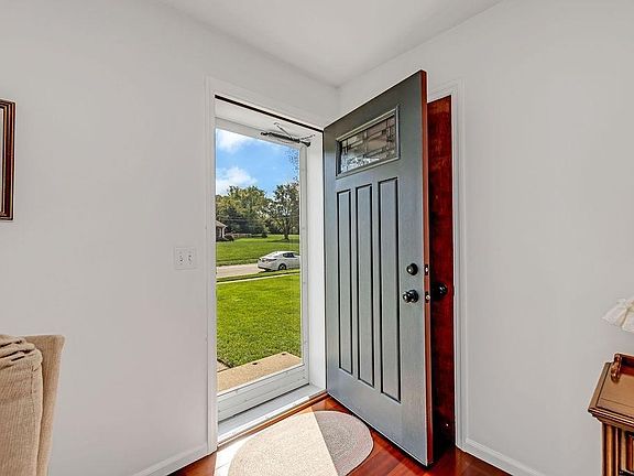 5th image of 986 Wittenberg Dr