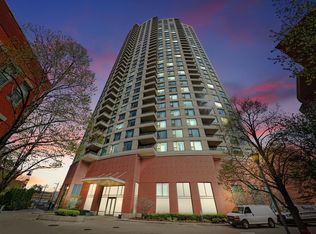 501 N Clinton St #2900, Chicago, IL 60654