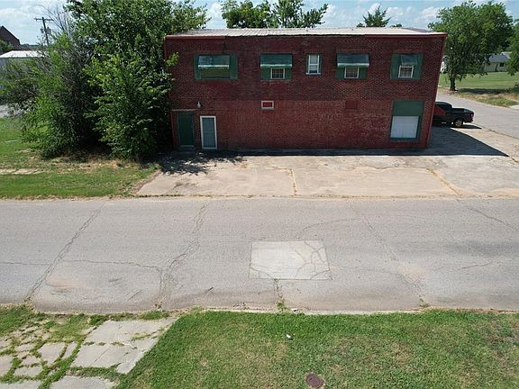3rd image of 430 N Park St