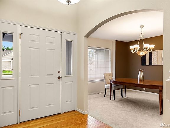 2nd image of 3233 Lois Ln