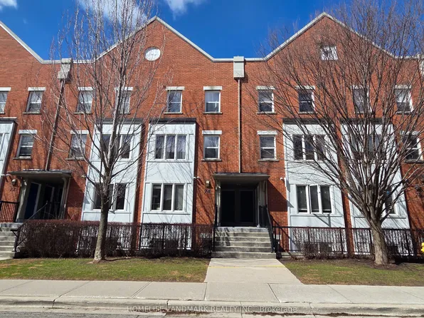 74 Munro St #2, Toronto, ON M4M 2S9