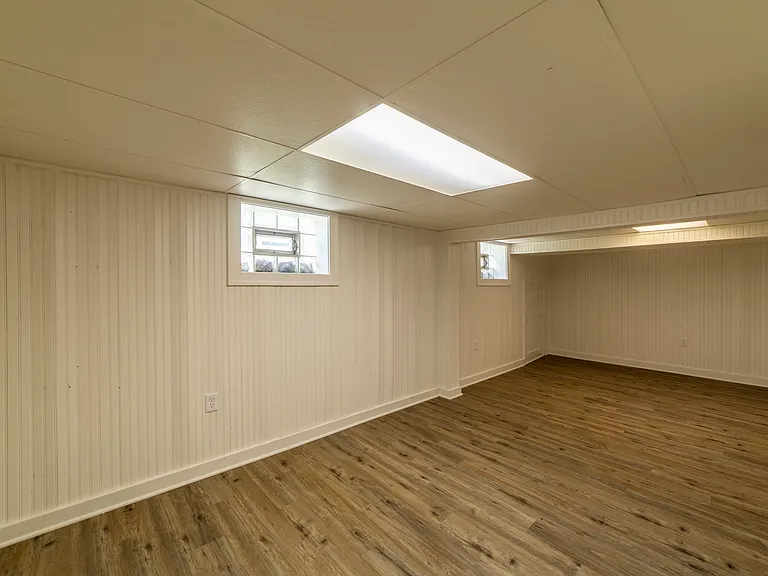 7535 Independence St — Photo 33