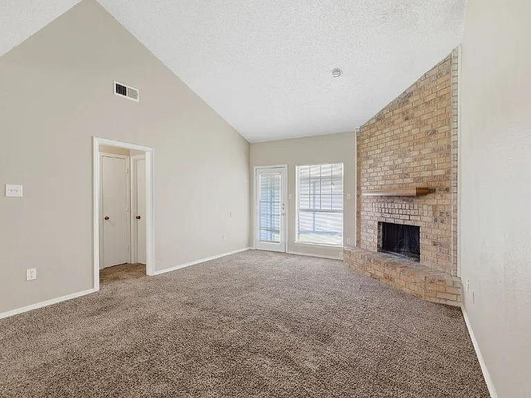 6324 Alissa Dr — Photo 9